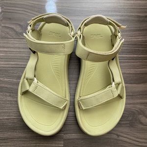 Teva Hurricane XLT2 sandals, sage green, size 7